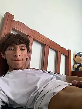 twinksempai online show from April 19, 6:32 pm