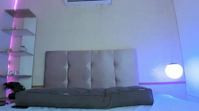 Cheys Mast online show from April 5, 7:43 pm