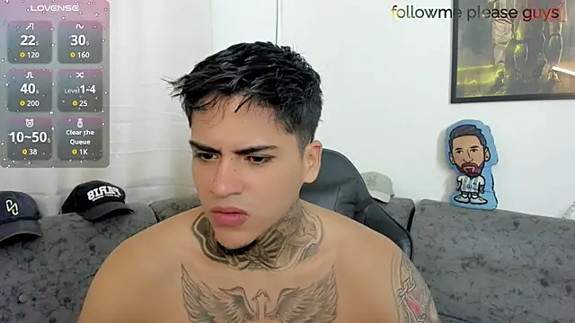 sweetlatinoboy online show from June 24, 12:30 pm