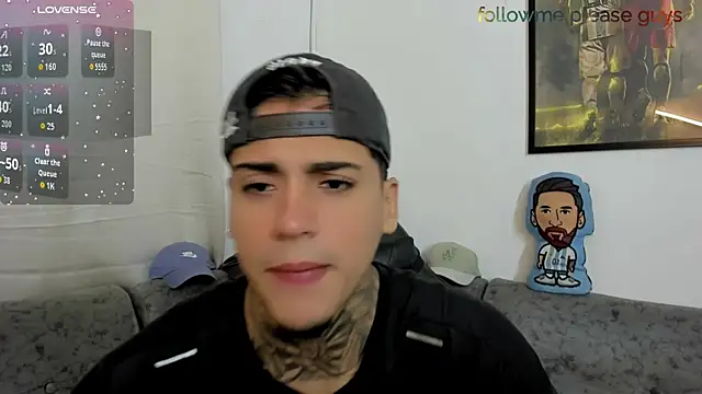 sweetlatinoboy online show from June 6, 12:00 pm
