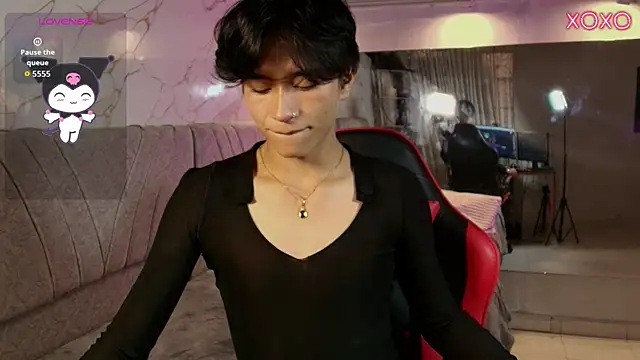 cococumps online show from April 27, 8:03 pm