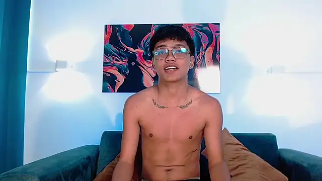 thiagosterling online show from May 2, 6:32 pm