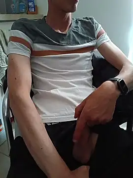 Skinboy06 online show from June 7, 1:18 pm