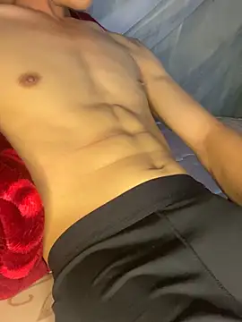 Nguyencuong1999 online show from June 11, 6:06 pm