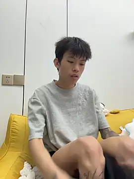 zzzzppp3 online show from May 5, 4:25 am
