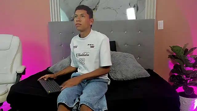 LexSin17 online show from April 21, 7:31 pm
