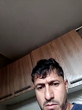 Bruce Wayne188 online show from March 25, 9:30 pm