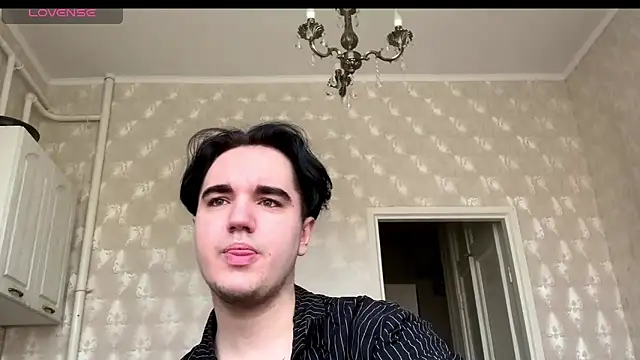 TylerSweet  online show from April 9, 7:47 am