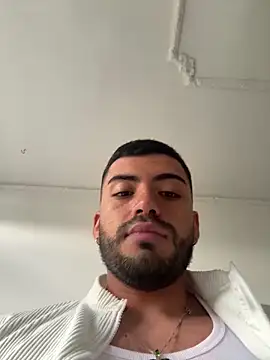 Alexander Diazz online show from May 8, 8:09 pm