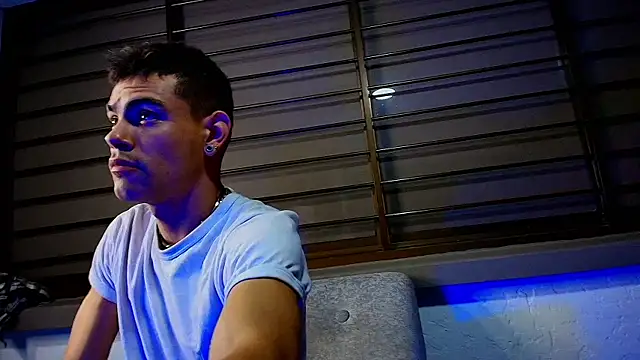 RomeoBoselli   online show from July 2, 1:26 am