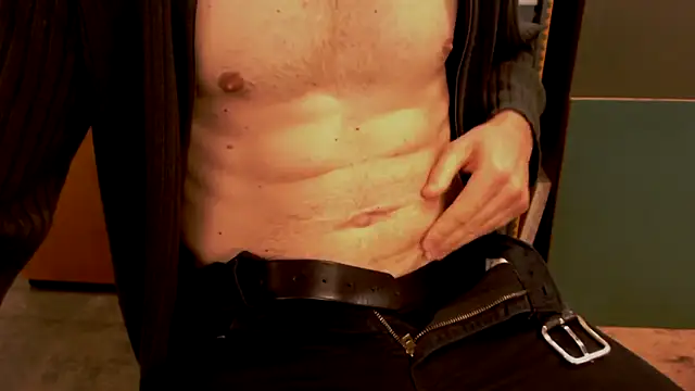 Blackandblue2000 online show from May 15, 8:00 am