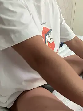 xezie online show from April 11, 8:51 am