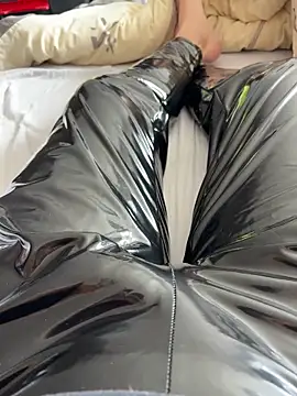 greatcuir1 online show from April 12, 11:00 am