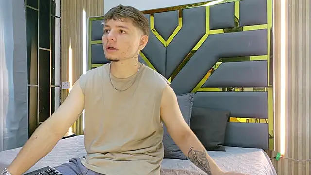 Leo Miller  online show from April 23, 11:37 am