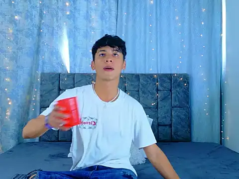 IhanKing online show from May 18, 7:29 pm