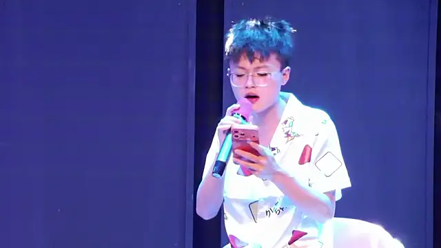 bianfu 001 online show from April 24, 3:58 pm