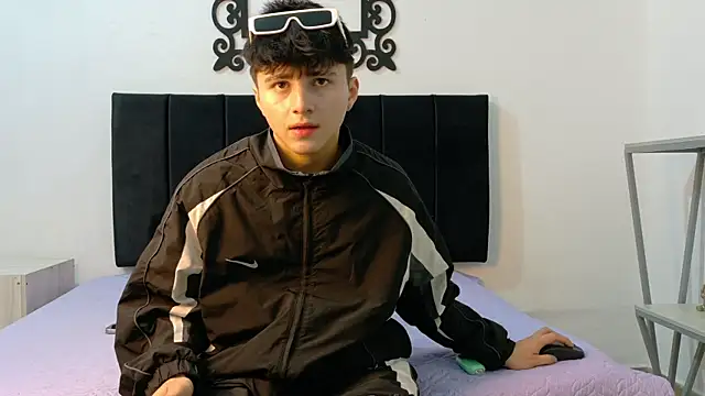 LunayDream online show from June 25, 11:59 am