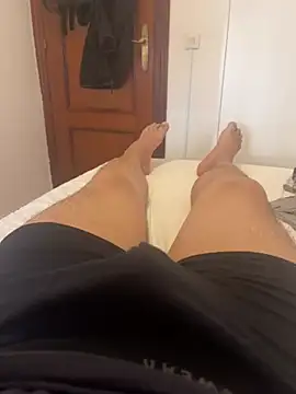 andresgh10 online show from June 3, 3:39 pm
