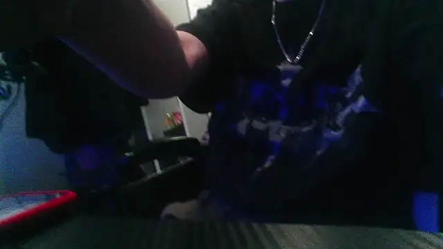 8inchesfr online show from May 4, 2:46 am