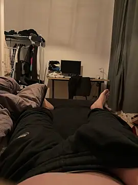 alwayshorny21 online show from April 26, 8:05 pm