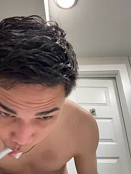 boysweet25 online show from April 26, 6:11 am