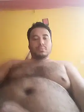 Degualla online show from April 27, 10:15 pm