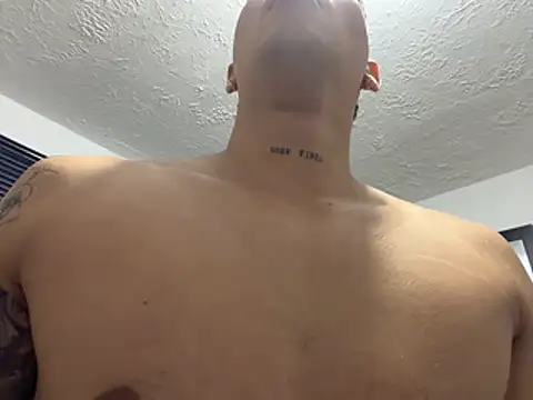 SexxxySquirterStev777 online show from April 28, 1:05 pm