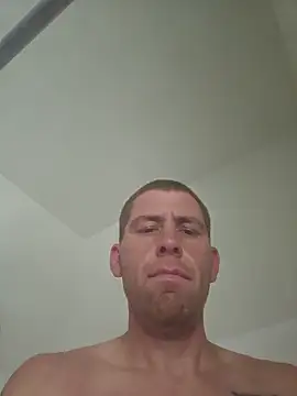 nerdyginger3036 online show from May 16, 10:19 pm