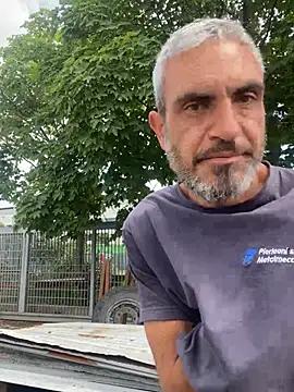 mauro22cm4 online show from May 7, 11:43 am