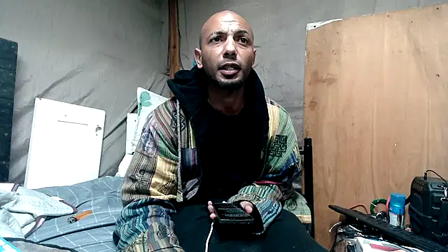 Camodick online show from May 23, 9:42 pm