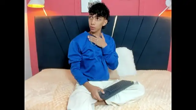 ero boy40 online show from June 11, 3:59 am