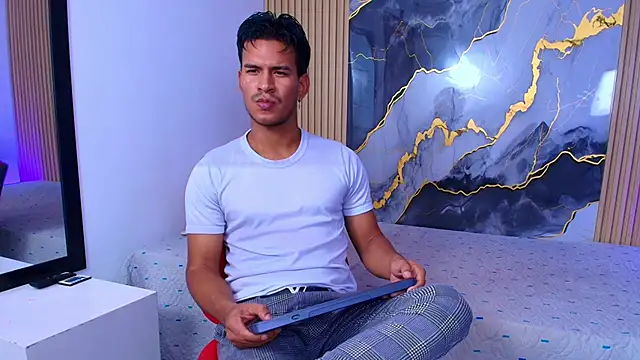 JacobWolf   online show from May 22, 8:36 pm
