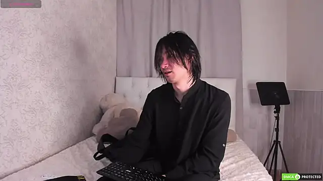 CalvinChapman online show from July 3, 3:12 am