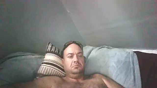 Johnnyluv716 online show from May 17, 6:37 pm