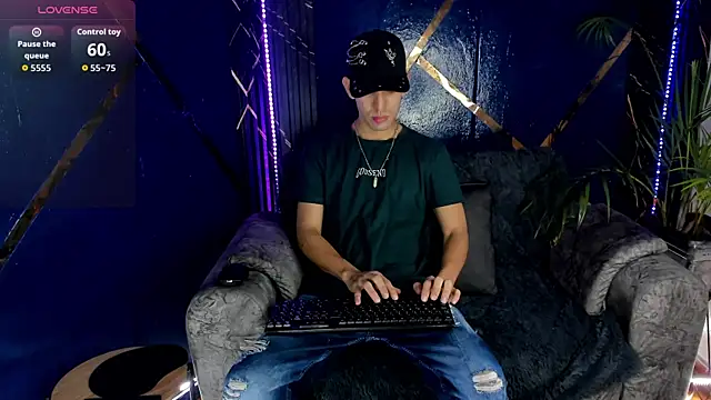 sexy hairy1 online show from June 22, 11:15 am