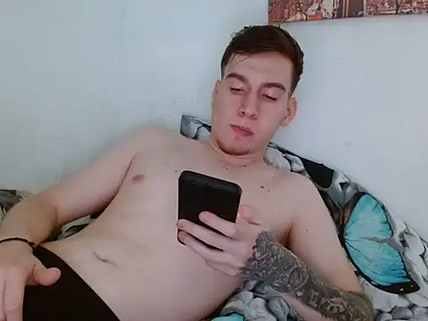 magicfantasy77 online show from June 15, 5:43 am
