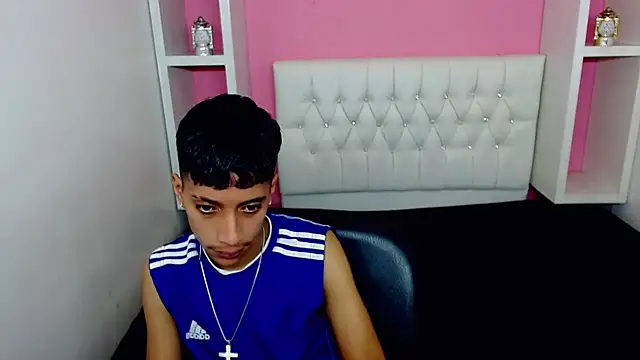 jl brayan12 online show from July 7, 3:39 am