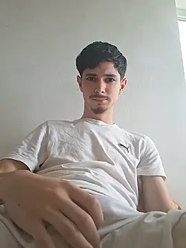 AlexVrXxx1 online show from June 2, 8:37 am