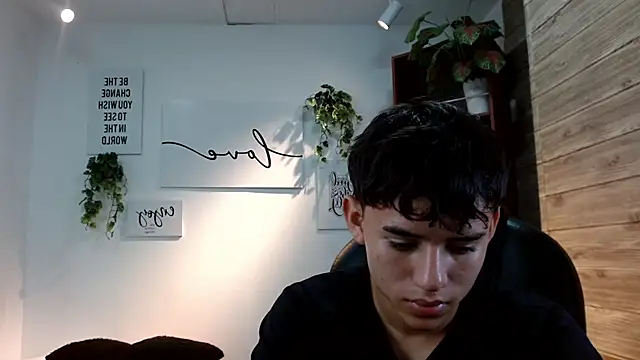 Ryan grayx online show from June 19, 3:39 pm