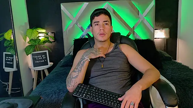 Alex-Rodriguezz online show from June 12, 12:47 pm