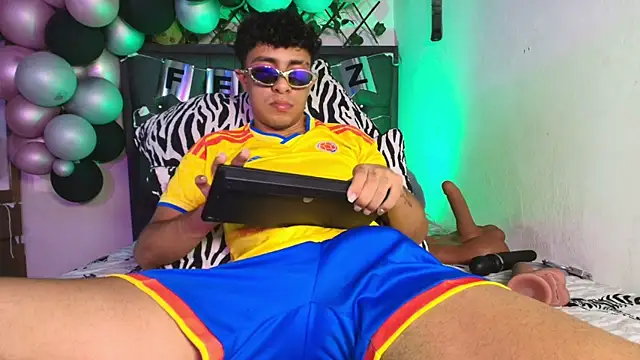 maximiliano jamm online show from July 3, 8:02 pm