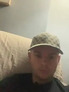 Ronnie153 online show from August 6, 2:06 am