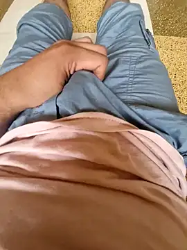Gujjuboy99 online show from June 11, 4:54 am