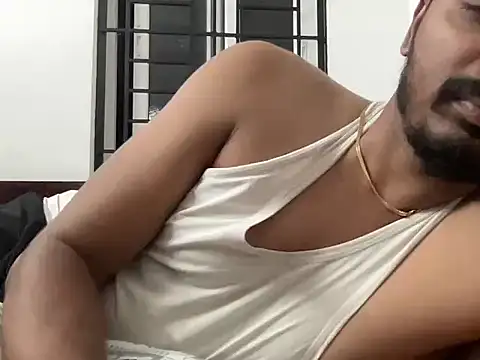 NAVIN0001 online show from August 4, 6:34 pm