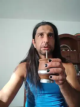 Nightcrawlers online show from June 26, 6:43 pm