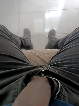 FFelipe000777 online show from August 2, 11:41 am