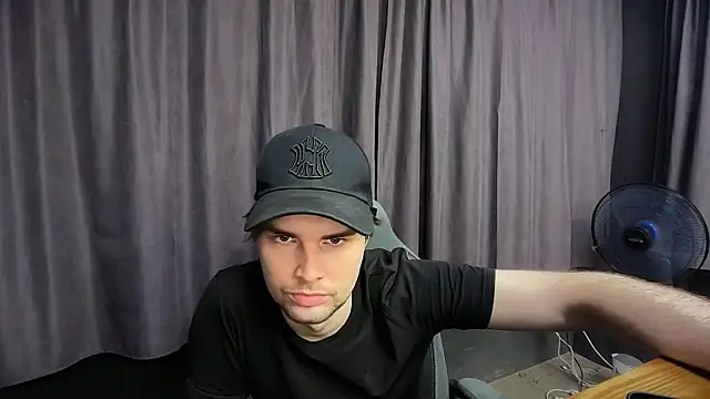 matthewglitch online show from June 11, 7:39 am