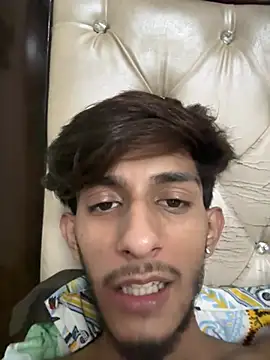 ronnnnn718 online show from July 17, 12:56 pm