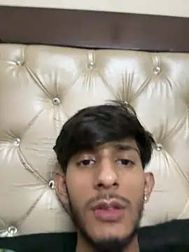 ronnnnn718 online show from July 10, 7:59 pm
