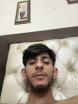 ronnnnn718 online show from July 2, 9:26 am
